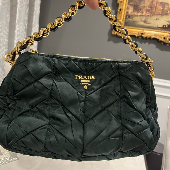 Prada Handbags - 💚Prada quilted nylon bag 💚